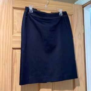 Tahari size 8 pencil skirt. Navy blue